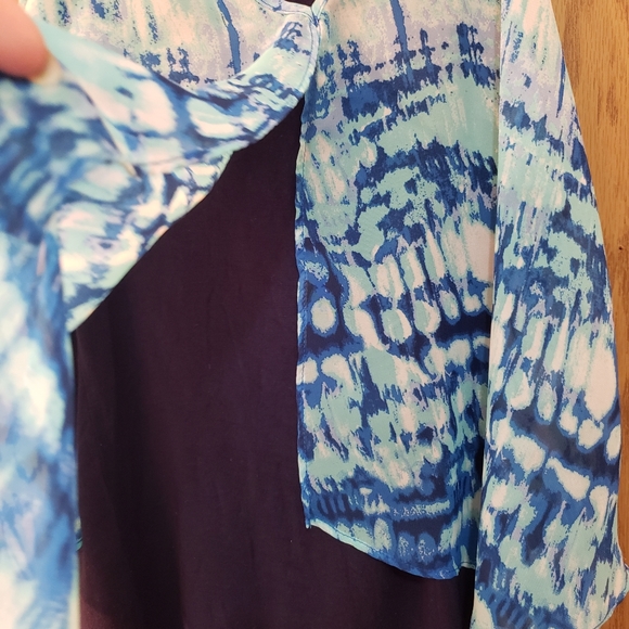 Beautiful navy blue sleeveless blouse with blue and white chiffon "overlay". - Picture 2 of 5